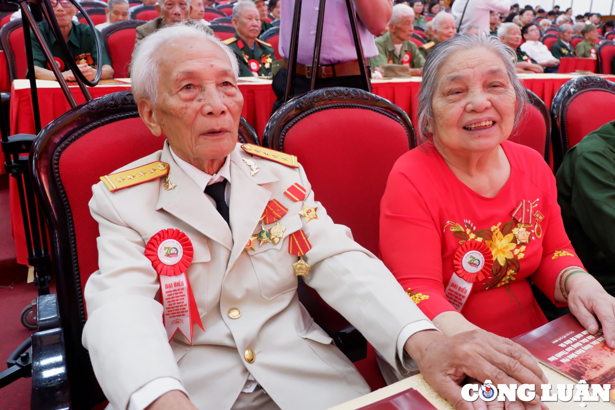 chuyen ve nhung nu dan cong hoa tuyen trong chien dich dien bien phu hinh 2