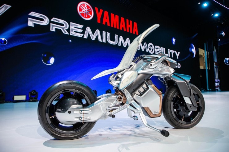 can canh xe may tu lai yamaha motoroid2 xuat hien tai dong nam a hinh 1