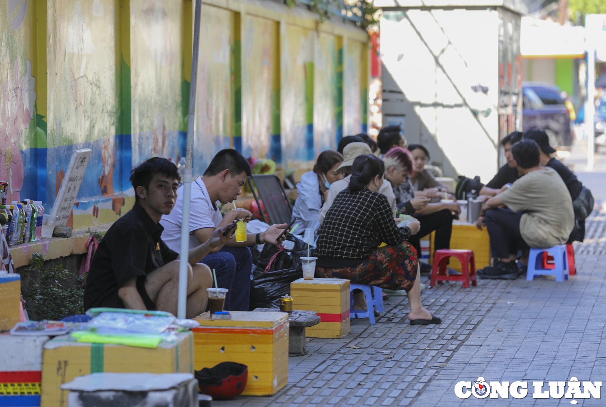 nang nong sat moc lich su nguoi dan tp hcm ngop tho khi ra duong hinh 9