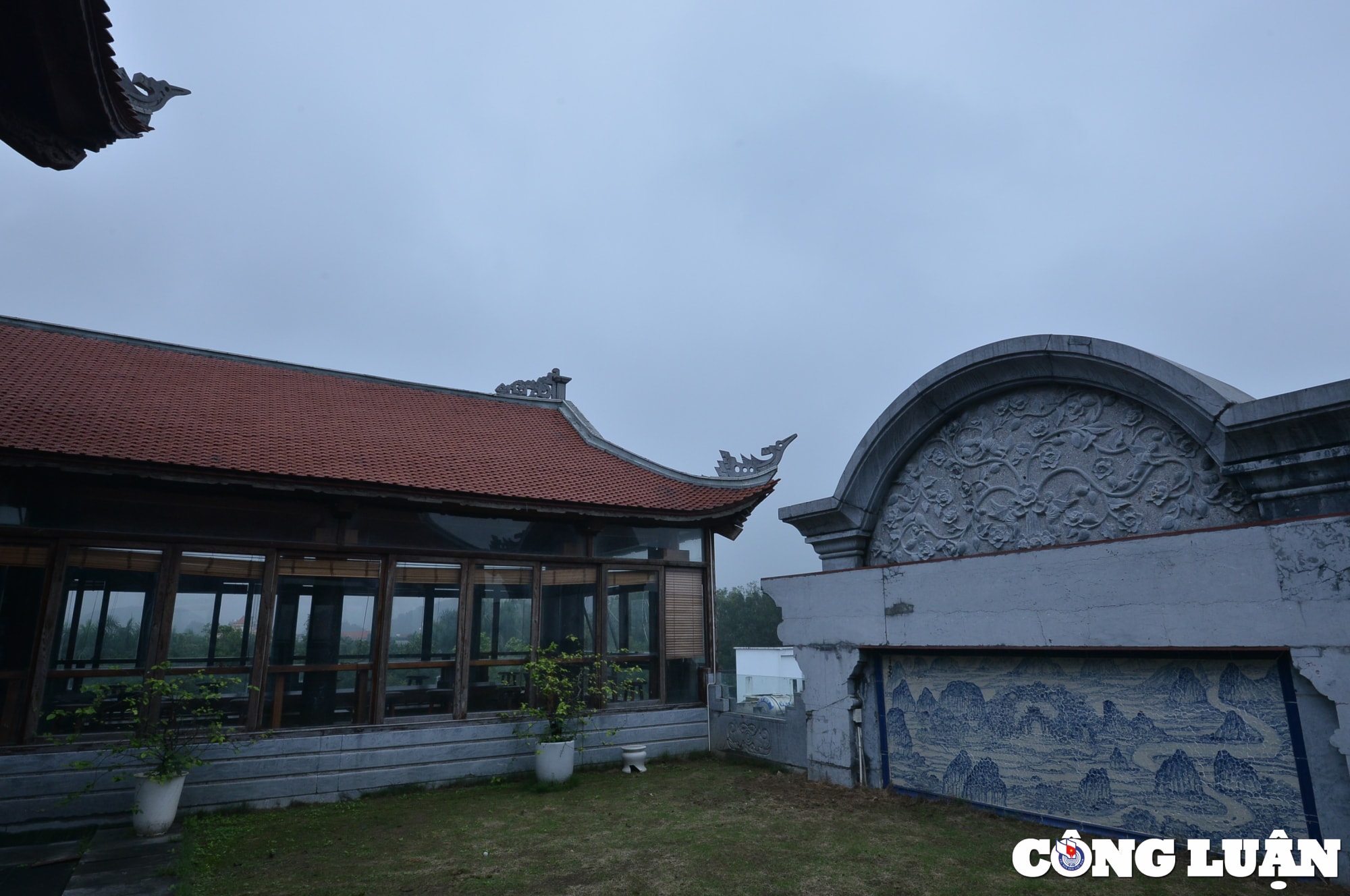 doc dao voi kien truc lau dai da khong lo o ninh binh hinh 6