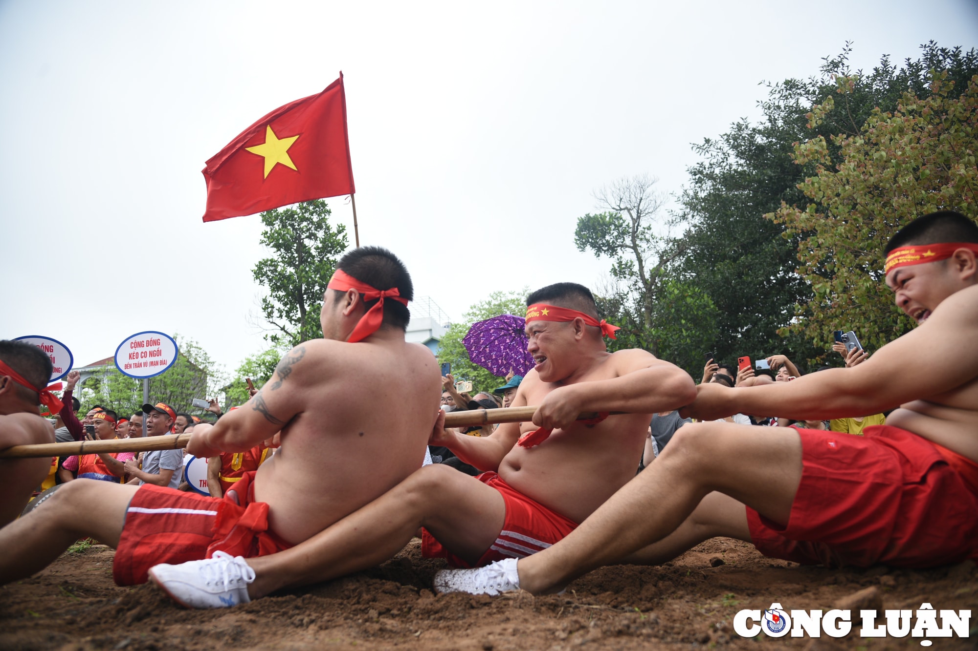 hang nghin nguoi dan co vu trai trang keo co ngoi tai ha noi hinh 9