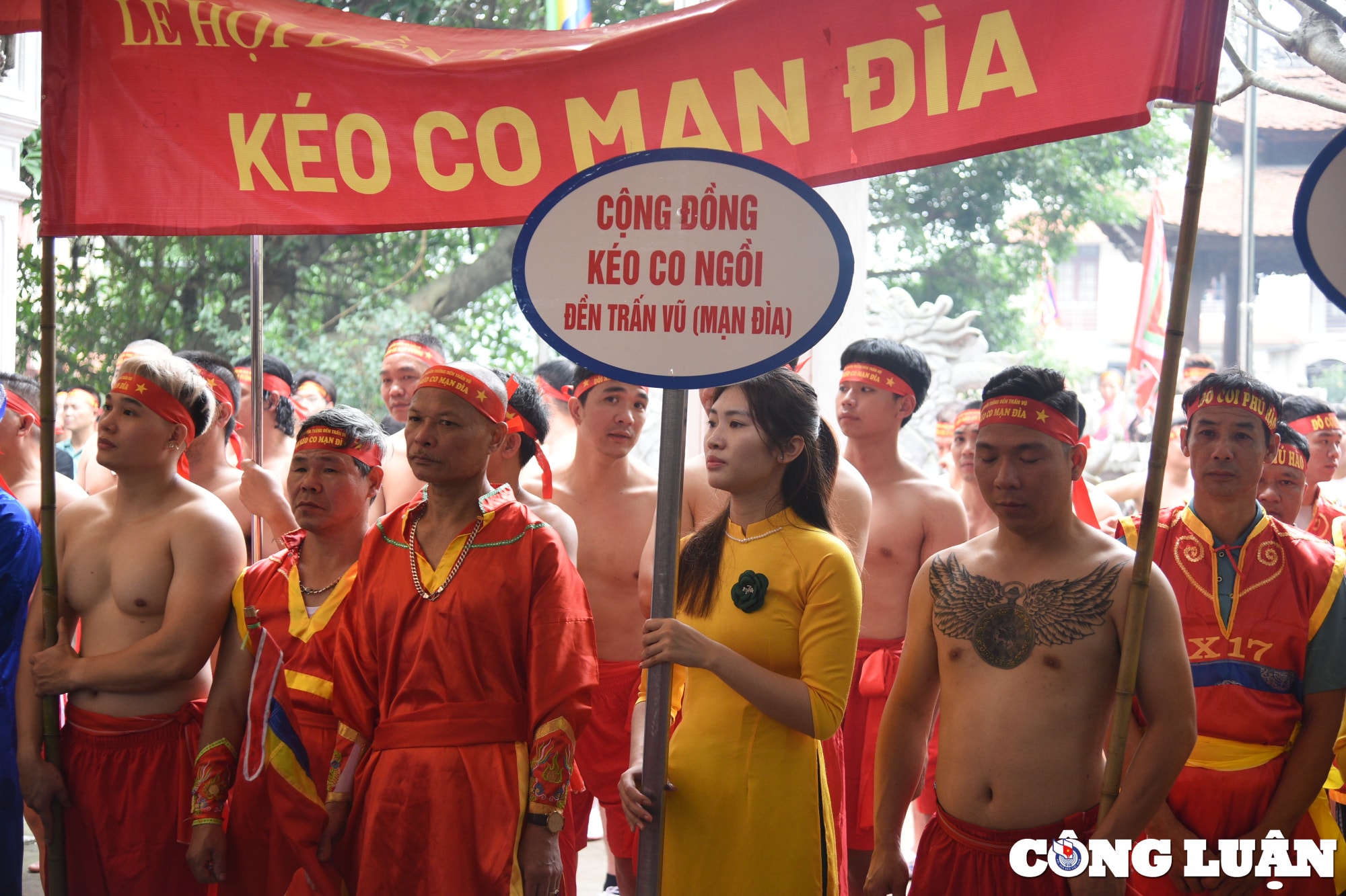 hang nghin nguoi dan co vu trai trang keo co ngoi tai ha noi hinh 2