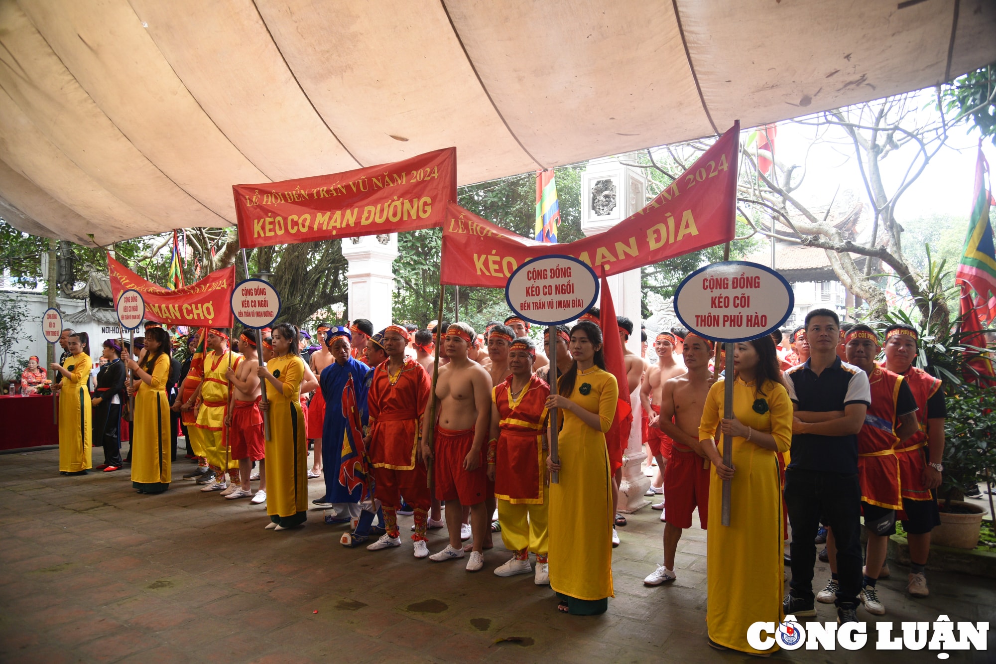 hang nghin nguoi dan co vu trai trang keo co ngoi tai ha noi hinh 1