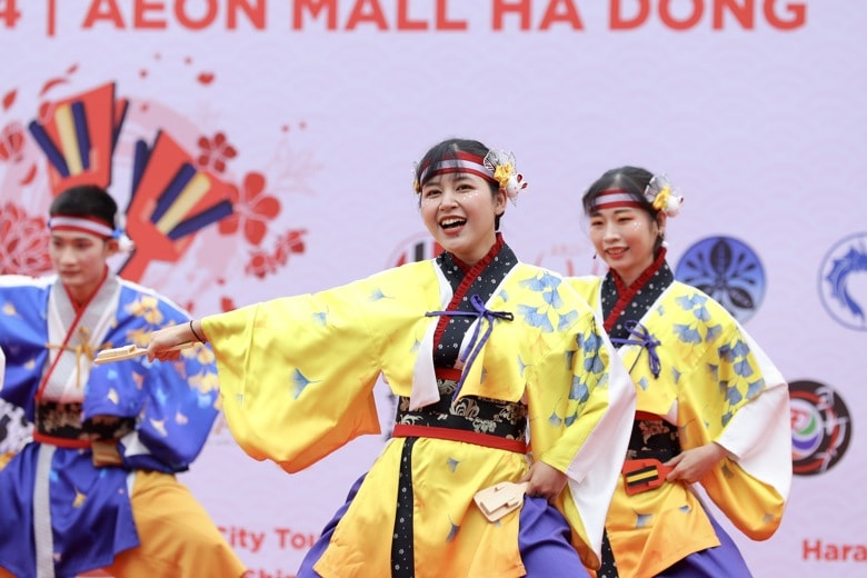 trinh dien mua yosakoi tai le hoi van hoa viet nam nhat ban 2024 hinh 1