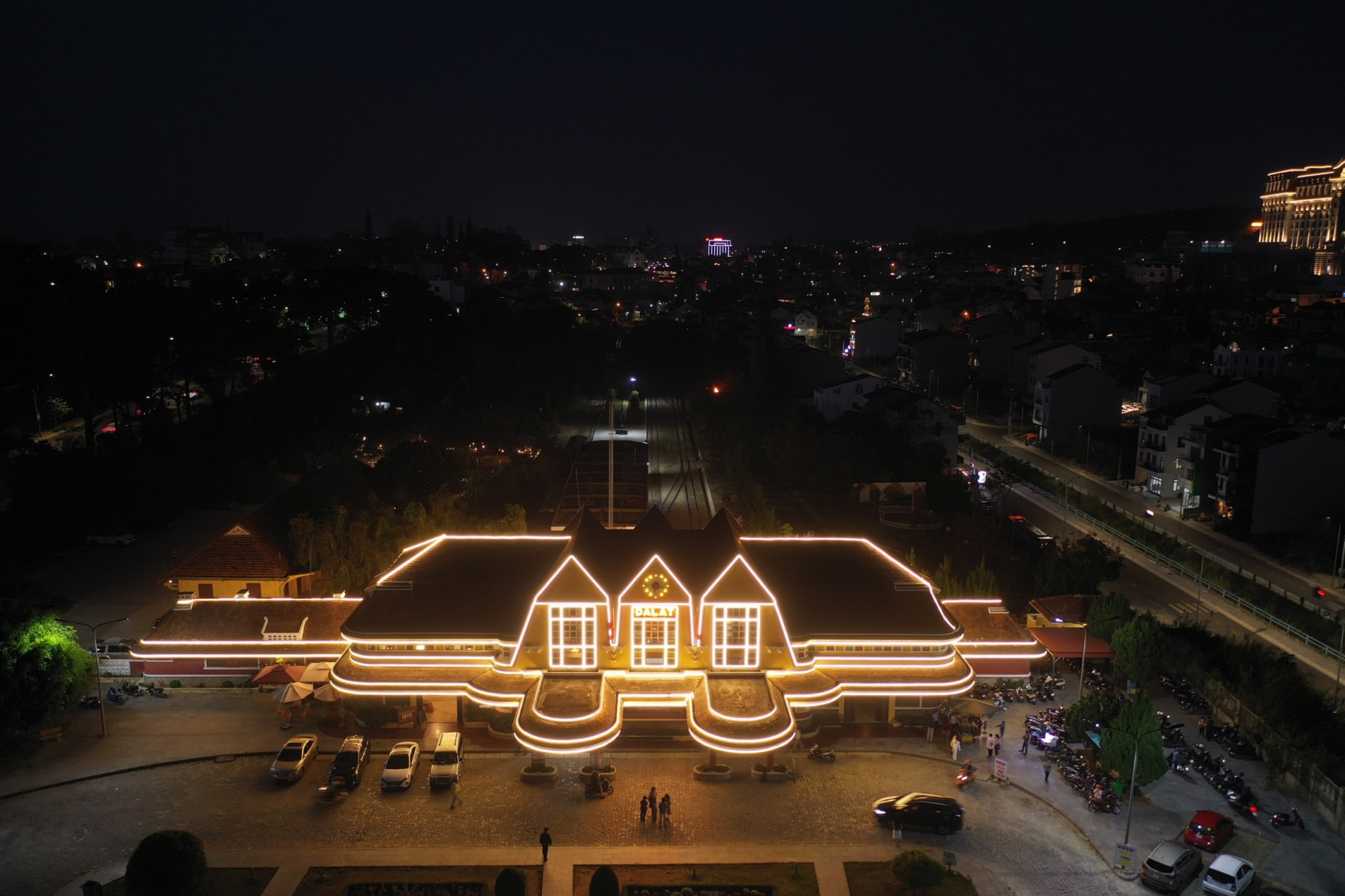 hinh anh thu vi tren tuyen duong sat hanh trinh dem da lat hinh 3