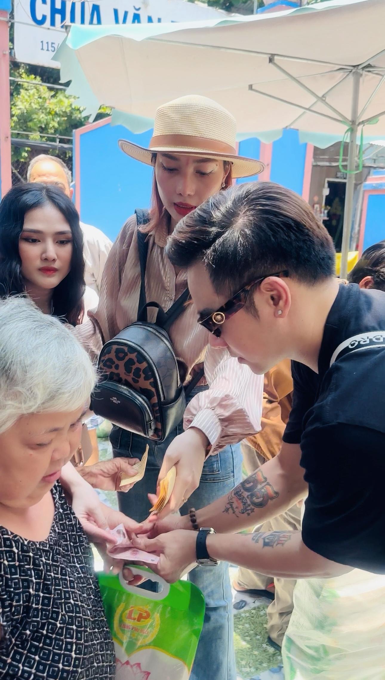 chu bin gian di di tu thien nghen ngao truoc nhung manh doi kho khan hinh 1