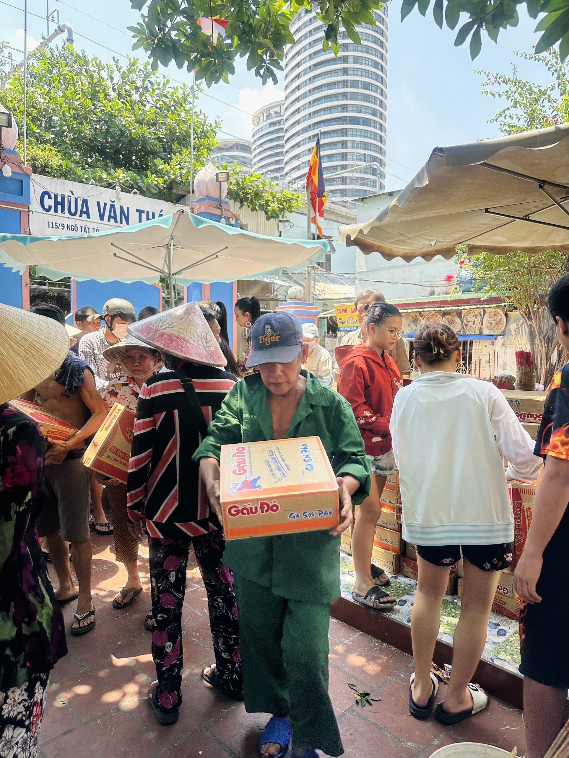 chu bin gian di di tu thien nghen ngao truoc nhung manh doi kho khan hinh 2