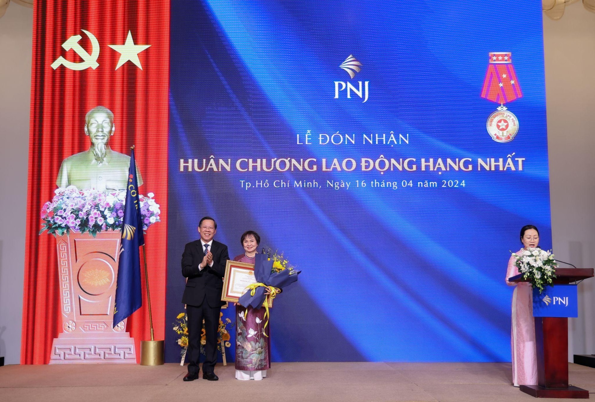 pnj va chu tich hdqt cao thi ngoc dung vinh du nhan huan chuong lao dong hang nhat lan thu hai hinh 1
