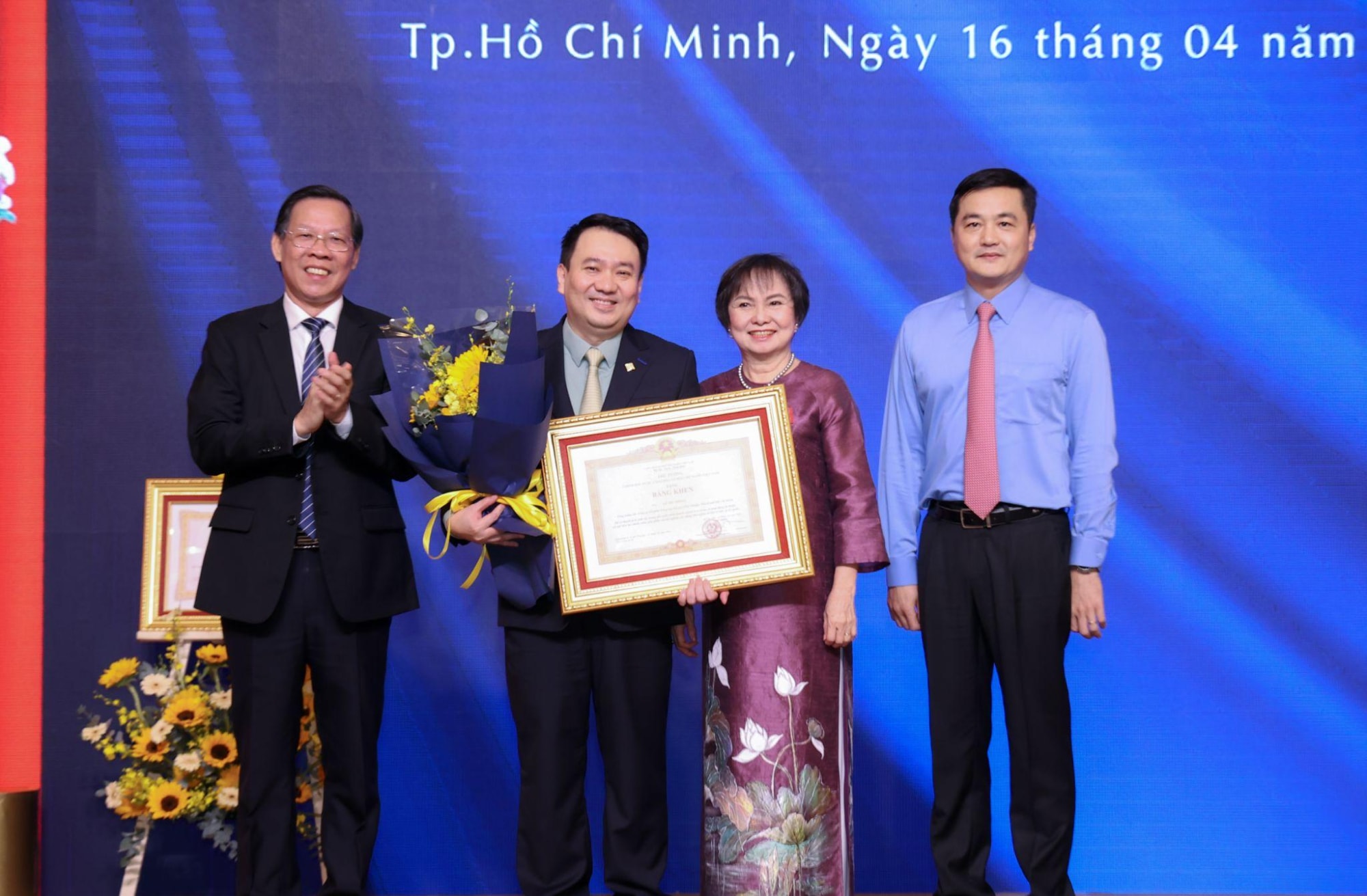 pnj va chu tich hdqt cao thi ngoc dung vinh du nhan huan chuong lao dong hang nhat lan thu hai hinh 4
