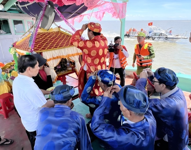 tung bung le hoi nghinh ong o dong hai bac lieu hinh 2