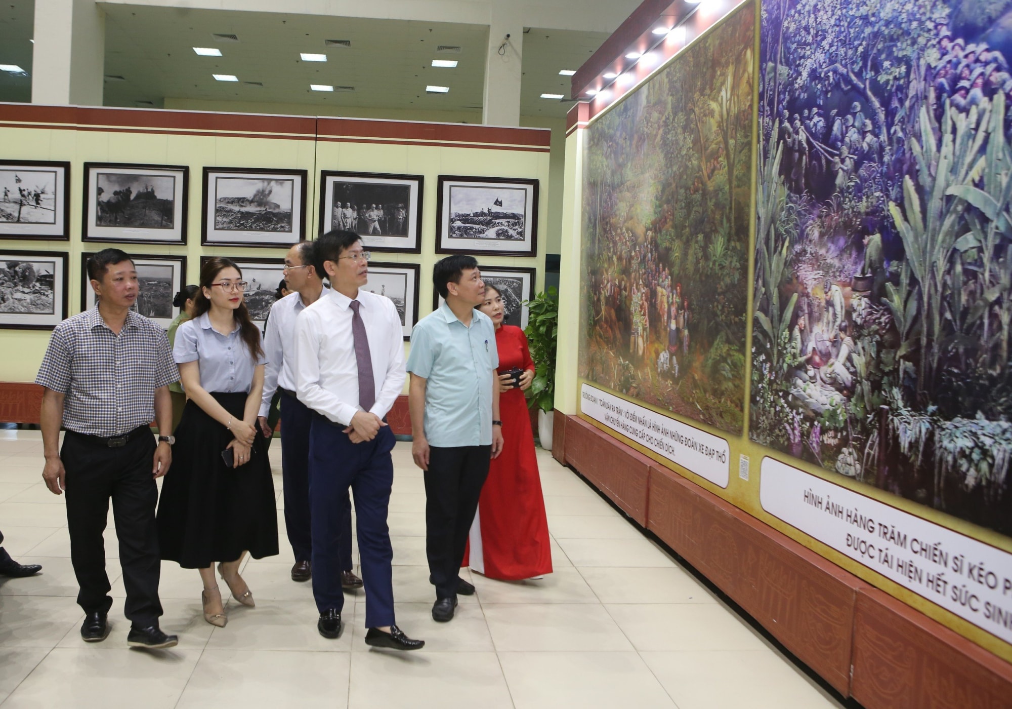 trien lam thanh hoa 70 nam voi chien thang dien bien phu hinh 1