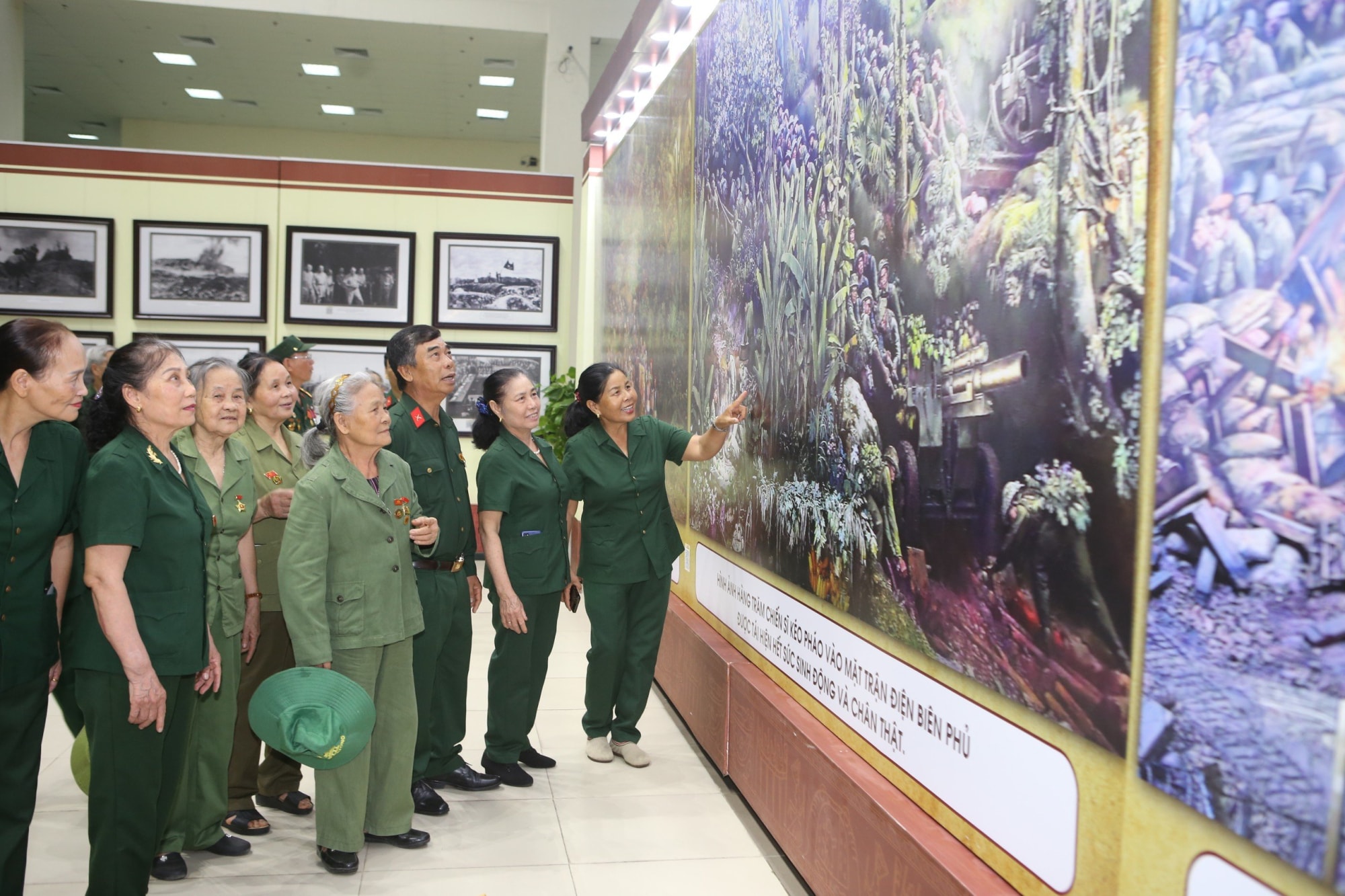 trien lam thanh hoa 70 nam voi chien thang dien bien phu hinh 2