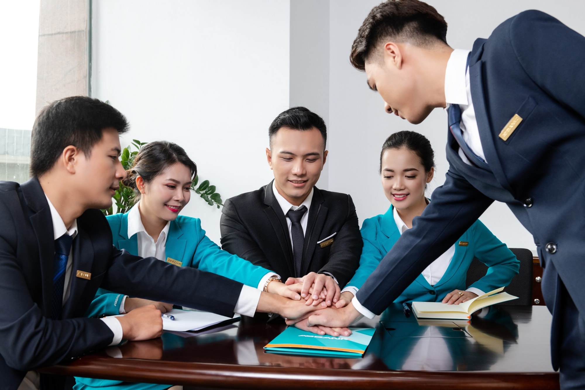 abbank day manh ho tro khach hang tiep can von uu dai tang truong deu o ca mang huy dong va cho vay hinh 7