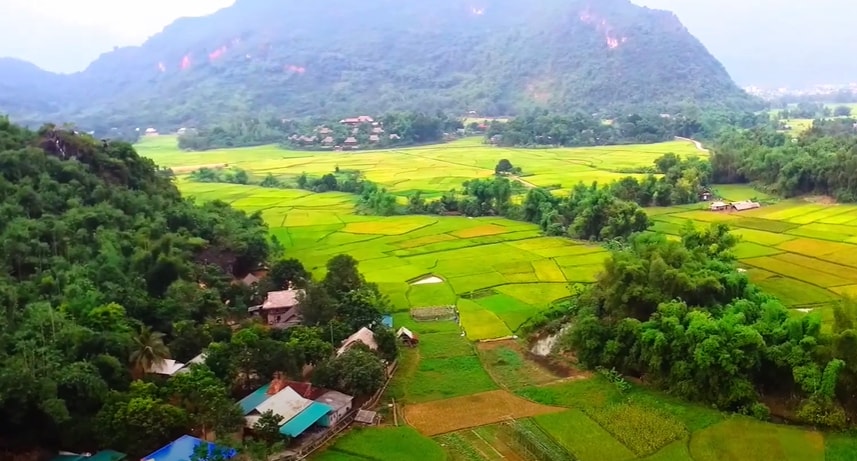 ve hoa binh kham pha ve dep tiem an cua ban lac mai chau hinh 3