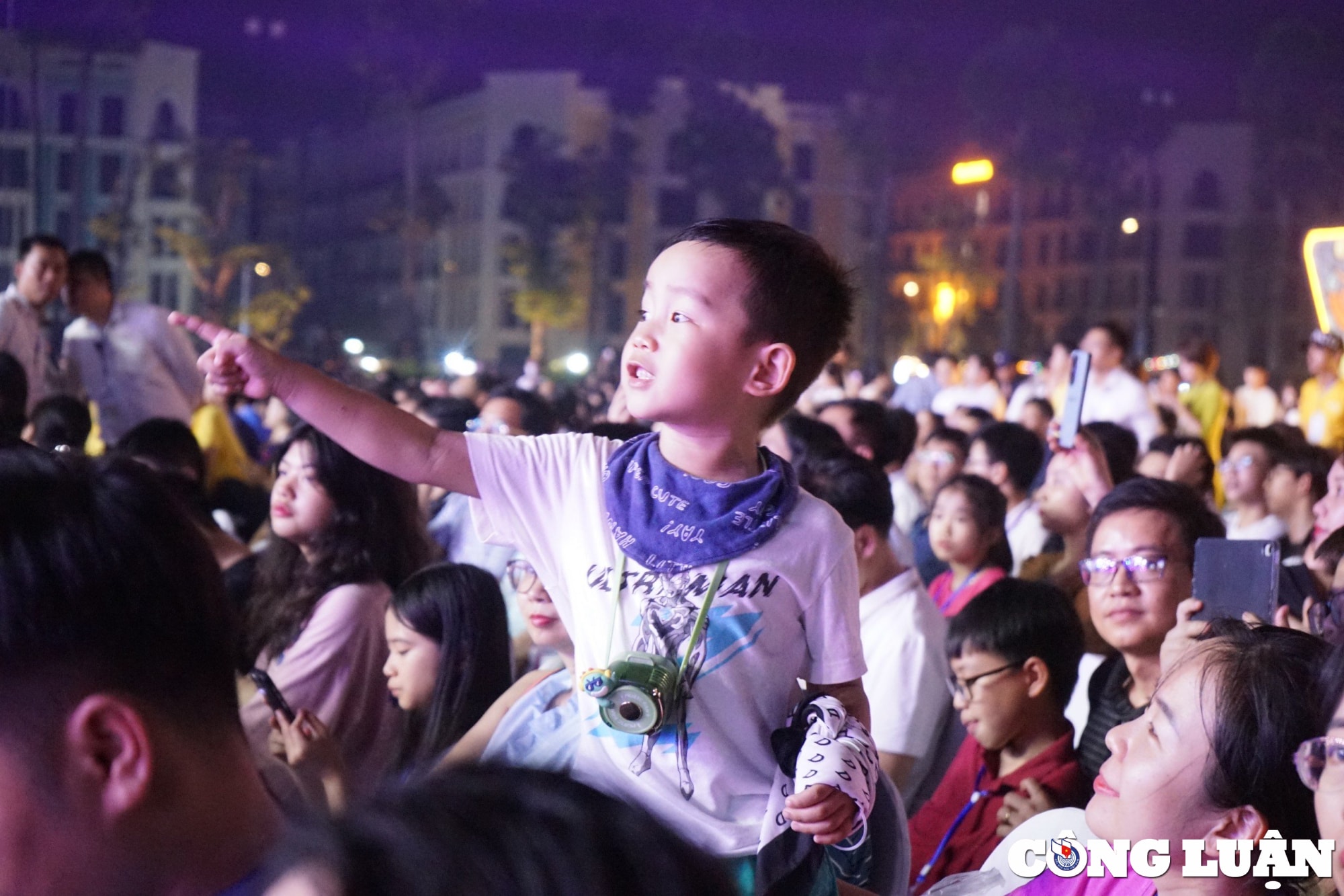 du khach man nhan voi man phao hoa khai mac le hoi du lich bien sam son nam 2024 hinh 8