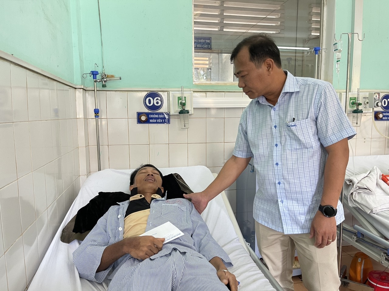 gia lai hanh khach ke lai giay phut va cham thot tim trong vu tai nan giua 2 xe khach hinh 1
