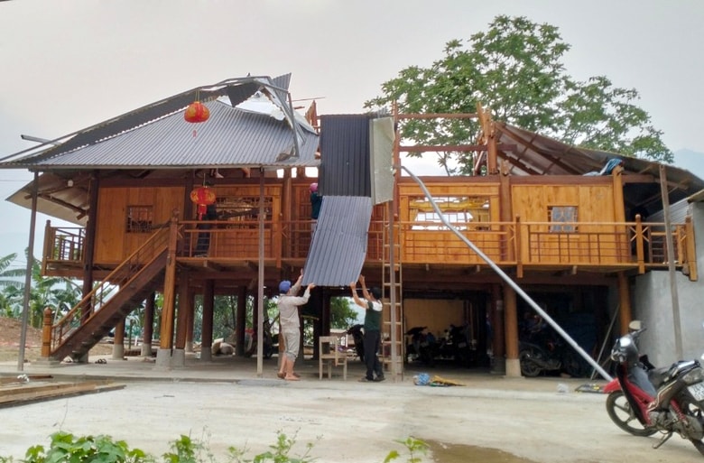lao cai gio loc lam hong gan 250 nha dan va nhieu dien tich hoa mau hinh 1