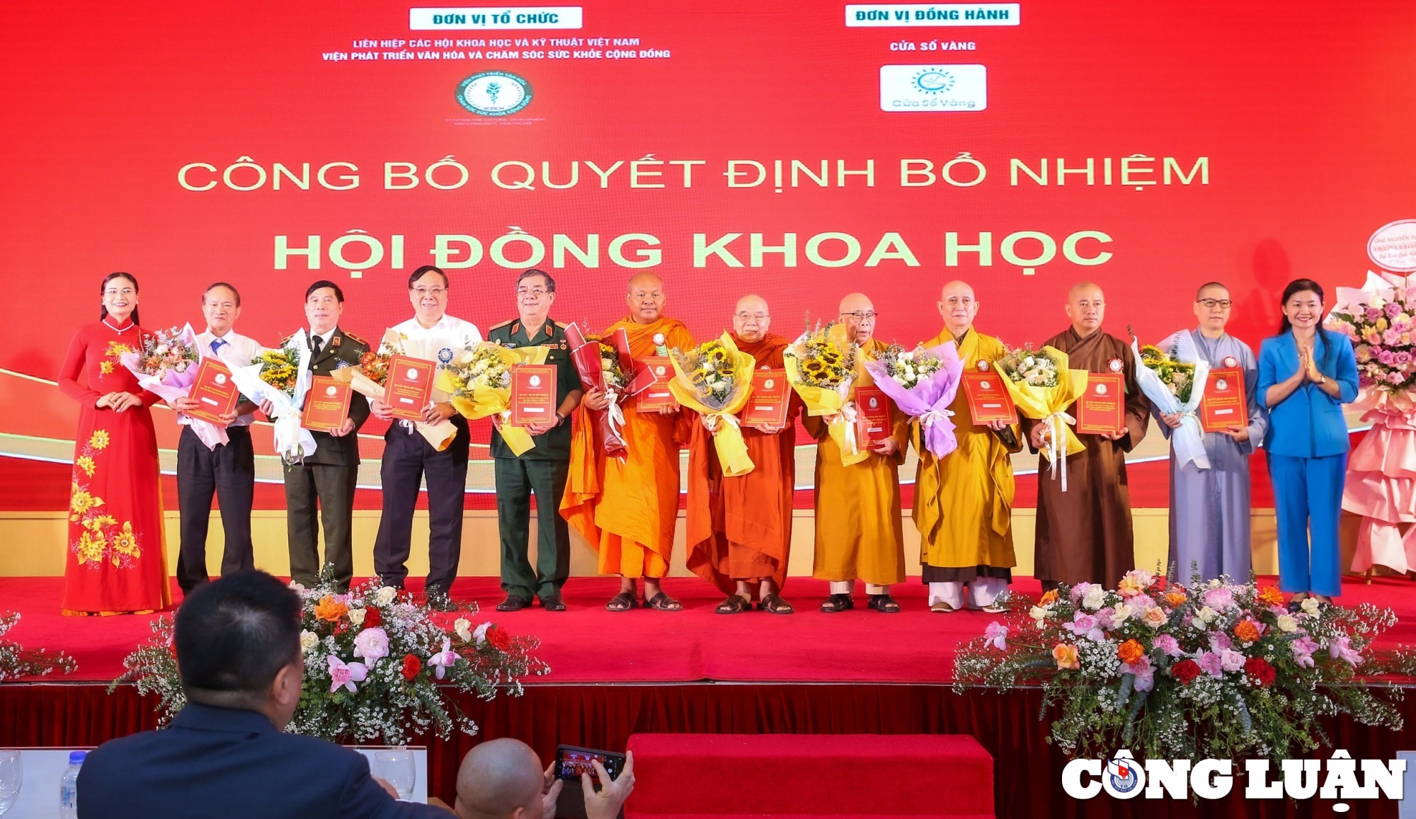 ra mat trang thong tin dien tu cua vien phat trien van hoa va cham soc suc khoe cong dong hinh 6