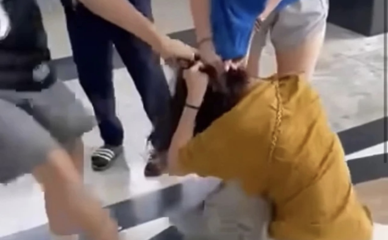 hoa khoi truong dai hoc tai tp hcm bi khoi to vi danh ghen gium ban hinh 1