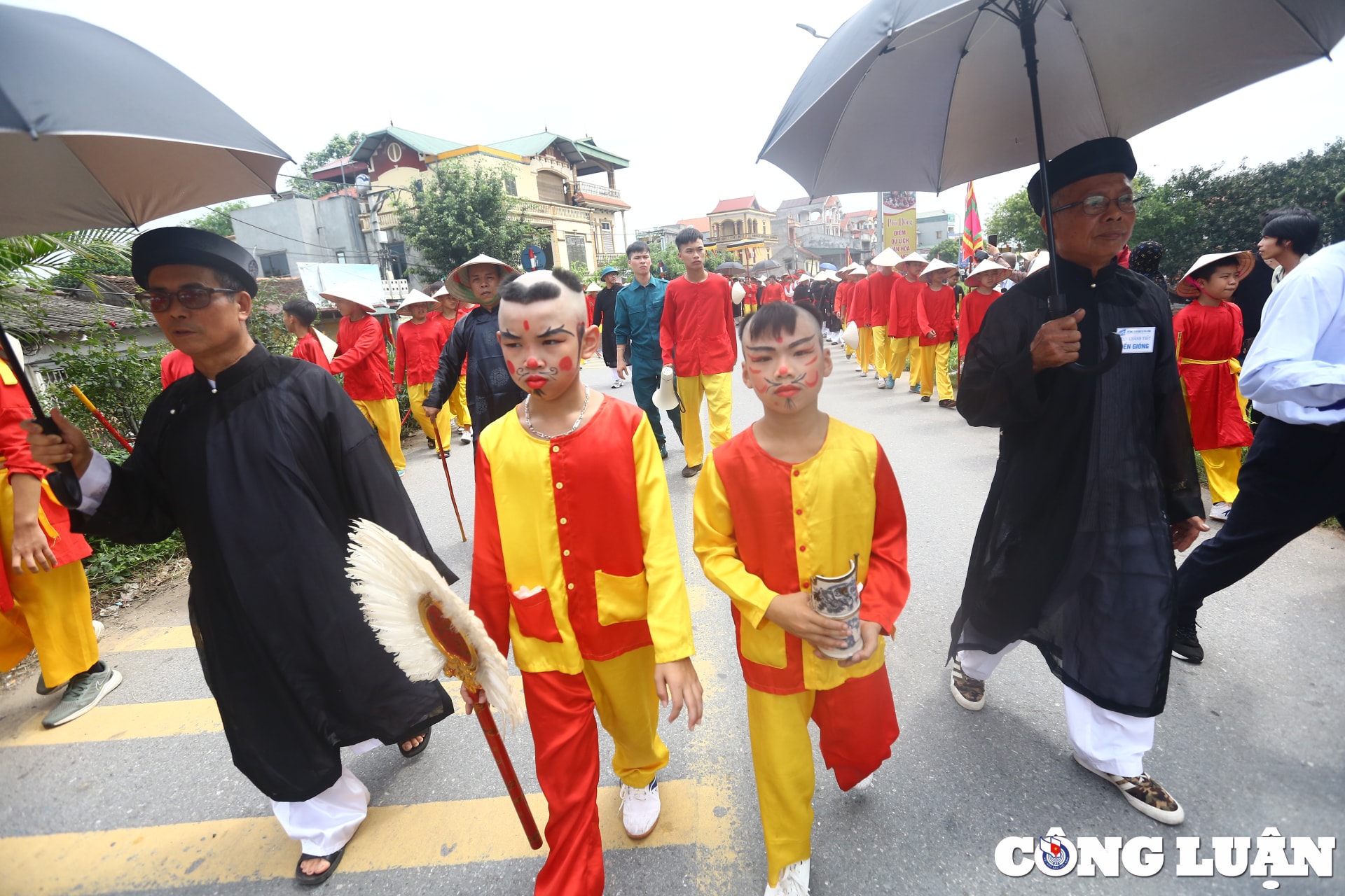 ha noi nguoi dan thich thu khi xem man tai hien tran danh cua thanh giong hinh 9