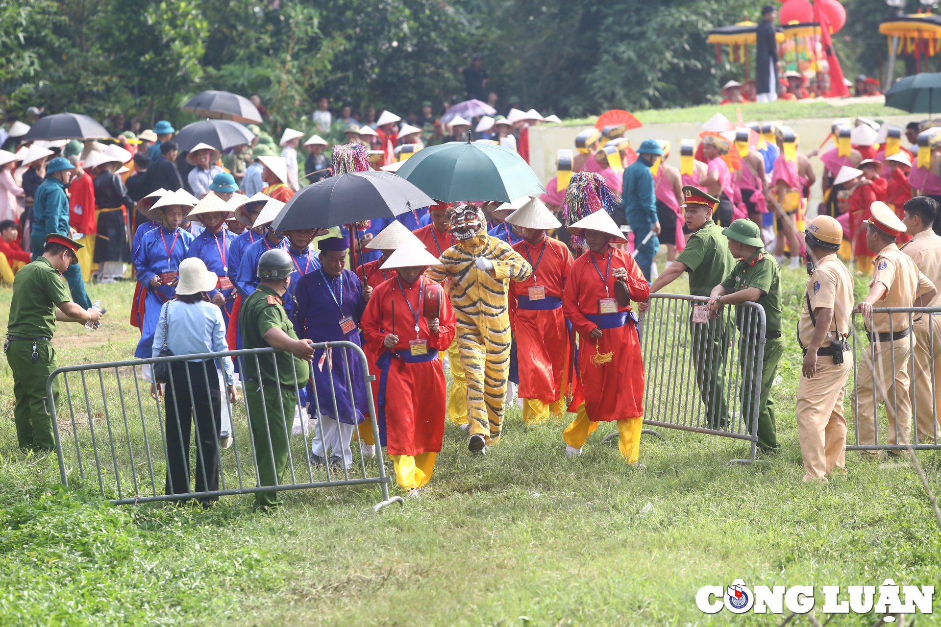 ha noi nguoi dan thich thu khi xem man tai hien tran danh cua thanh giong hinh 8