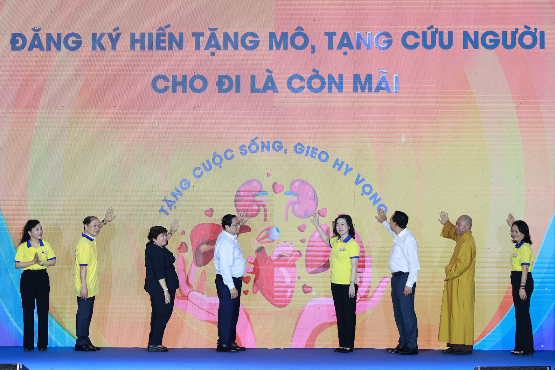 nhan len nhung y tuong cao dep de tao thanh phong trao xu the hien tang mo tang cuu nguoi hinh 2