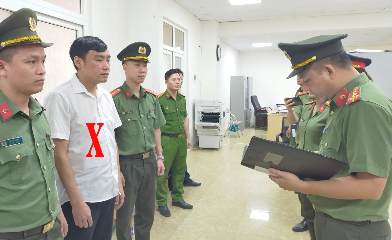 bat tam giam nguyen giam doc chi nhanh van phong dang ky dat dai tp sam son thanh hoa hinh 3