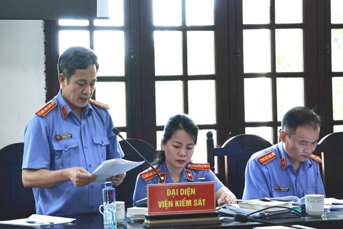 cuu bi thu tinh uy lao cai bi de nghi muc an 5 6 nam tu hinh 1