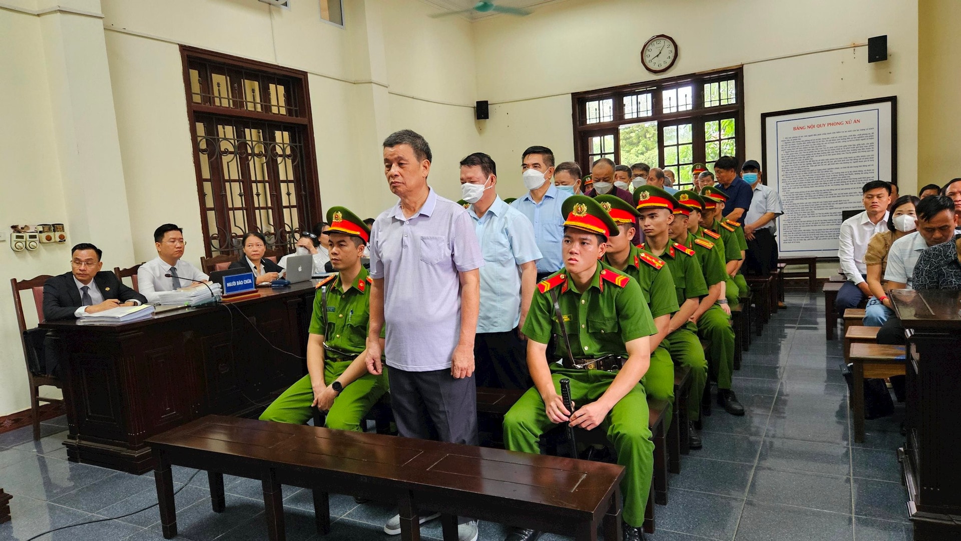 cuu bi thu tinh uy lao cai bi de nghi muc an 5 6 nam tu hinh 2