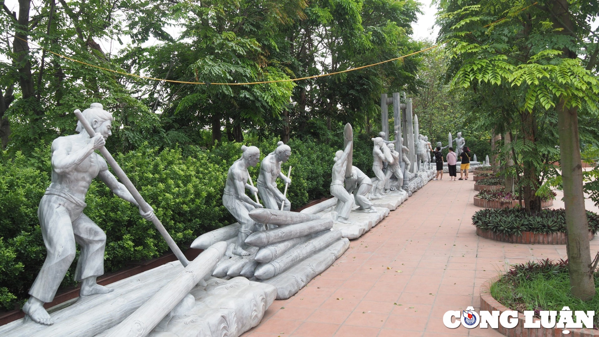 kham pha chien dia huyen thoai ben dong song bach dang giang hinh 8