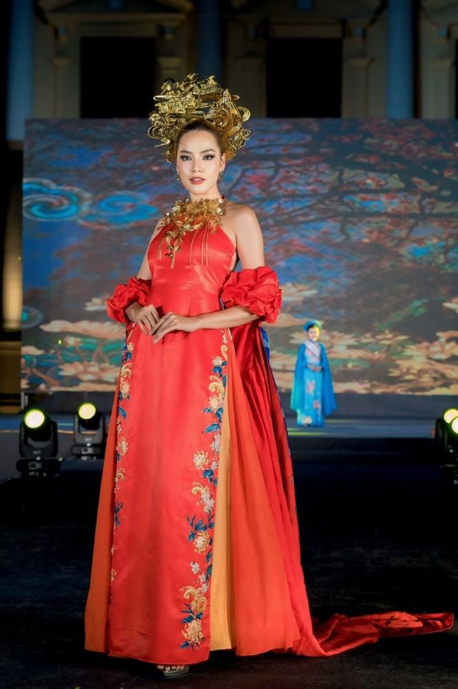 man nhan dem nghe thuat dang cap ton vinh ban sac viet tren thanh pho hoa phuong do hinh 4