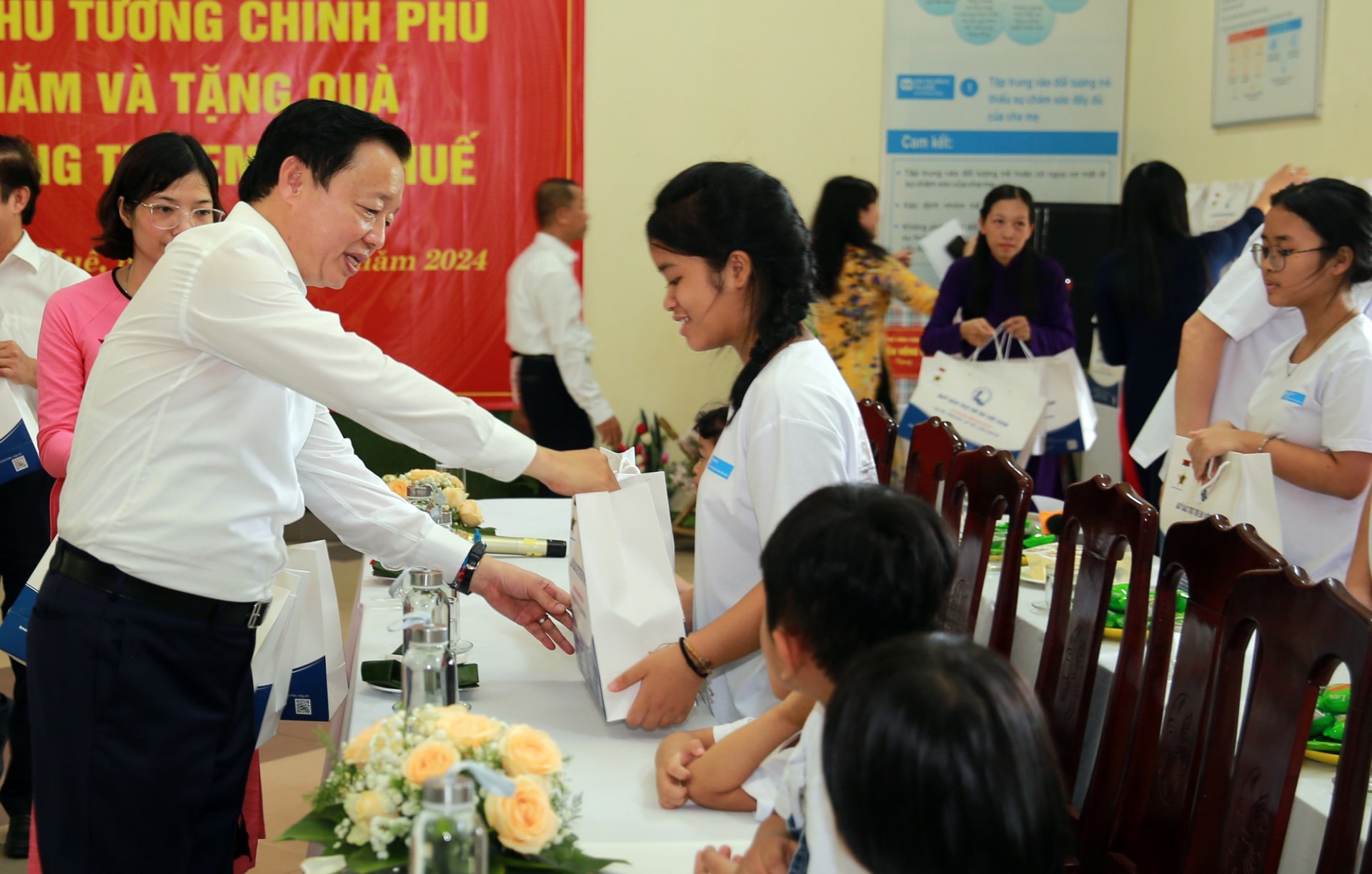 cham lo bao ve tao moi truong cho hon 15 trieu thieu nien nhi dong phat trien tot dep va an toan hinh 4