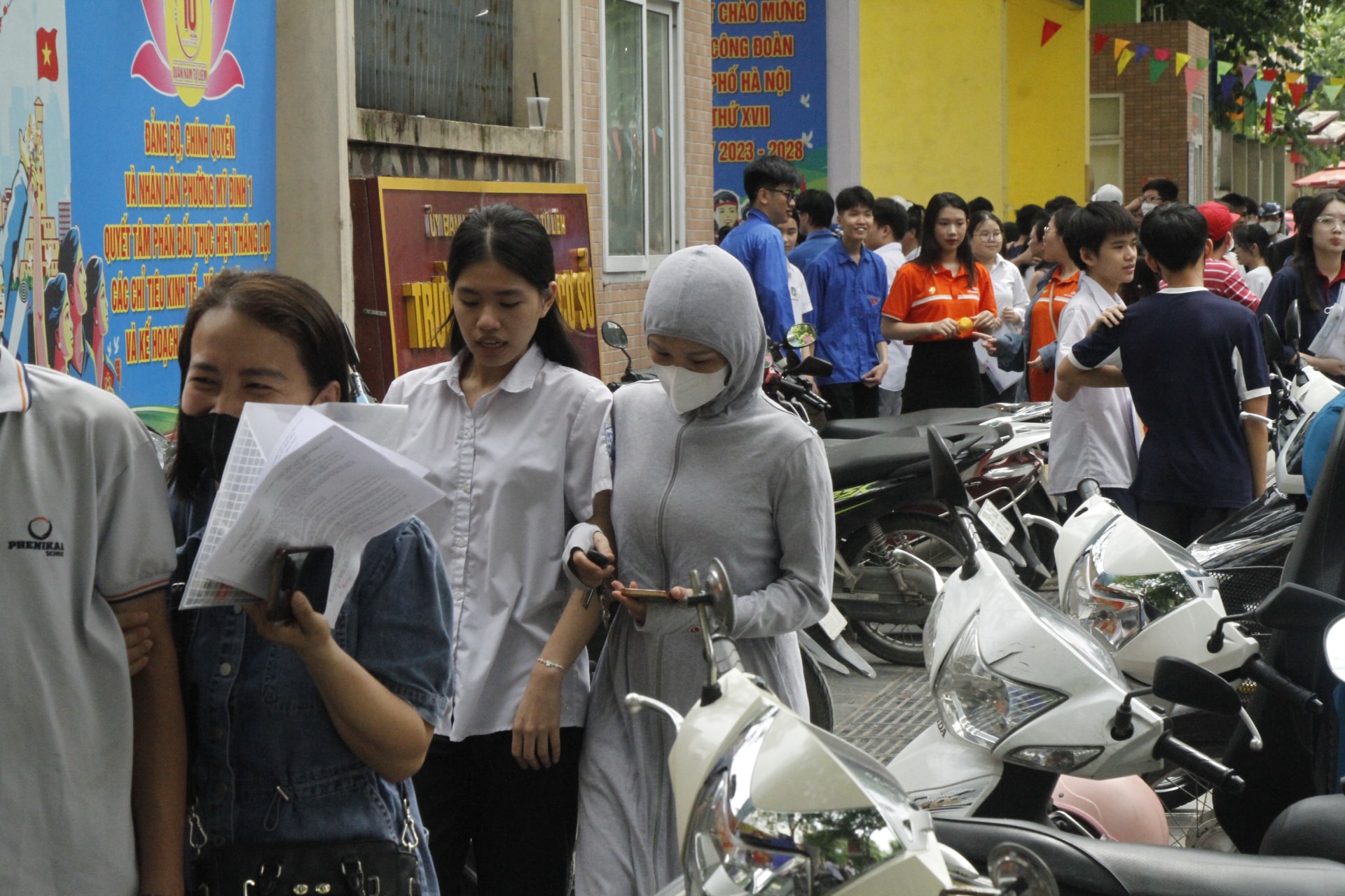 de thi ngu van lop 10 cong lap ha noi em tin minh duoc 8 diem hinh 2