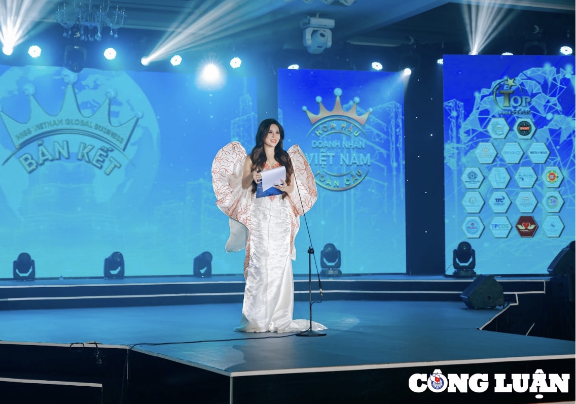 man nhan voi dem ban ket hoa hau doanh nhan viet nam toan cau 2024 hinh 1