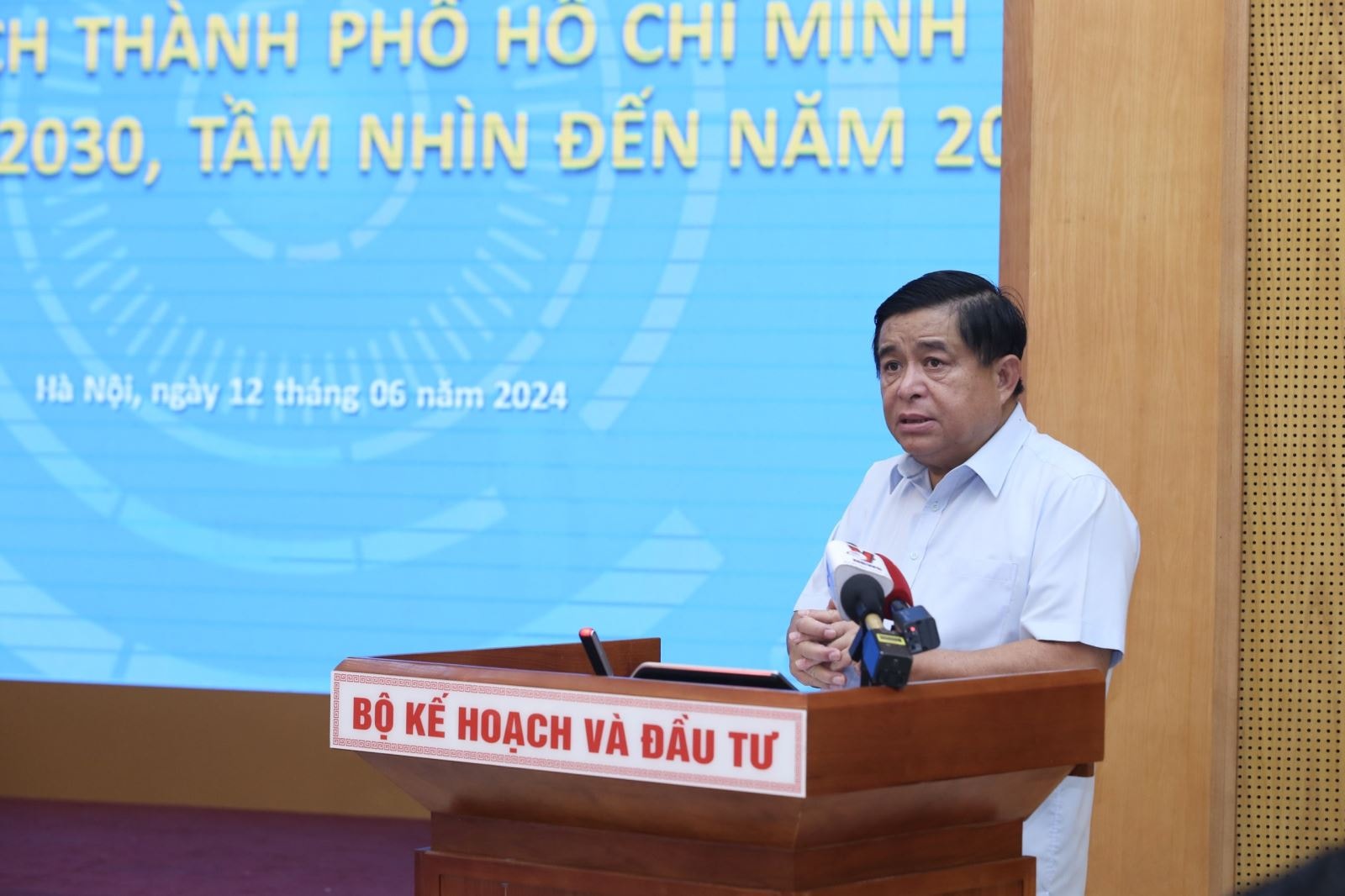 dien tich tp hcm chi chiem 06 ca nuoc nhung gdp gop toi 20 hinh 2