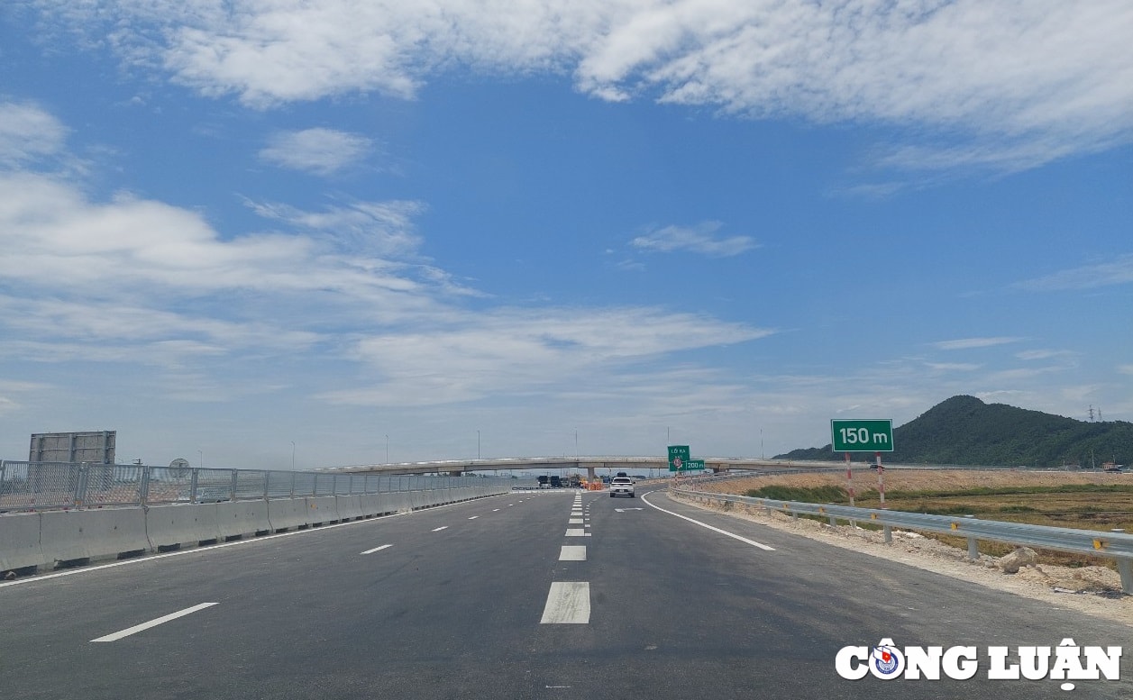 gap rut thi cong cao toc dien chau bai vot de thong xe vao ngay 30 6 hinh 4