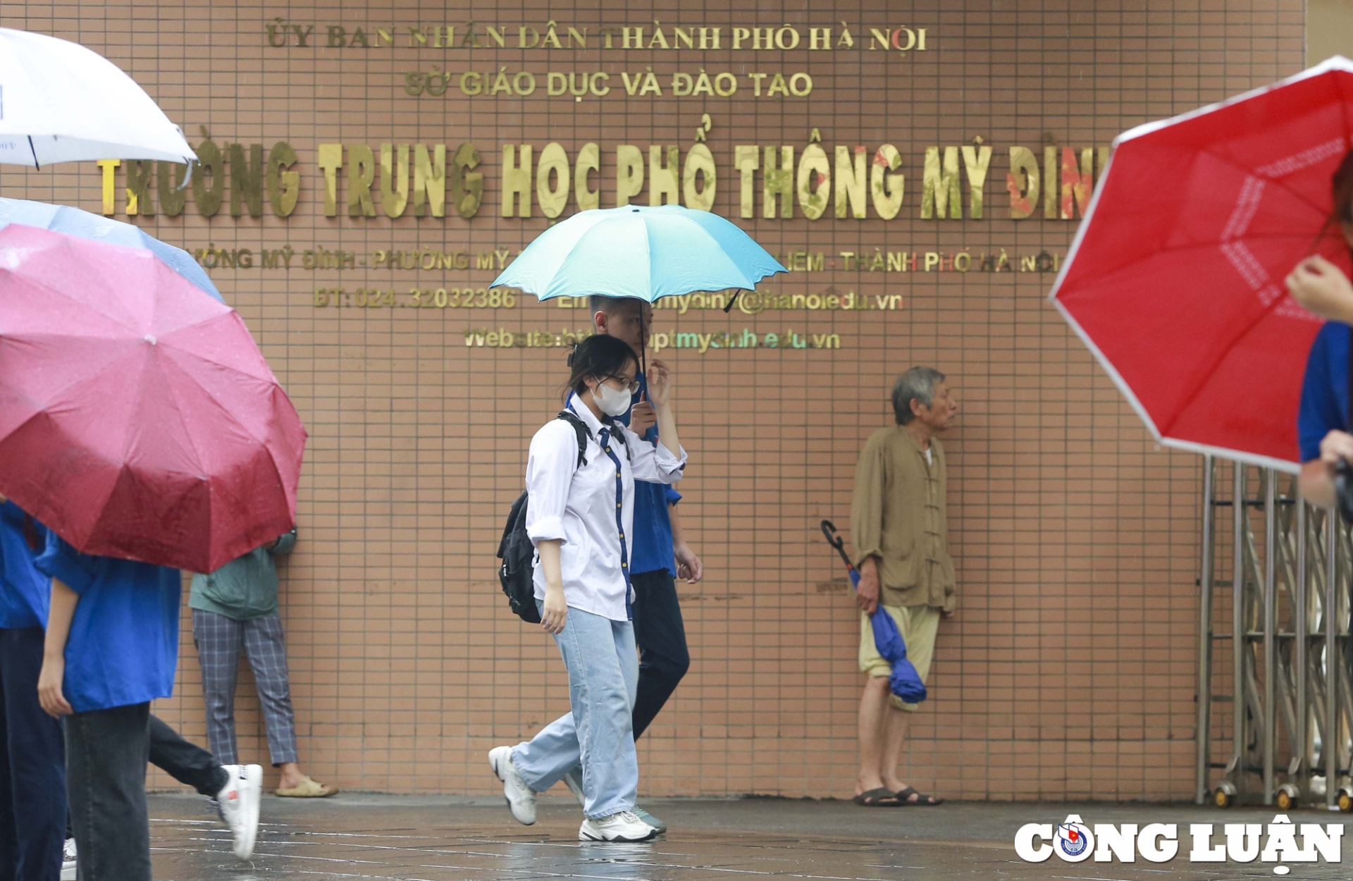 ha noi dieu dong hon 16000 can bo giao vien coi thi tot nghiep thpt hinh 1