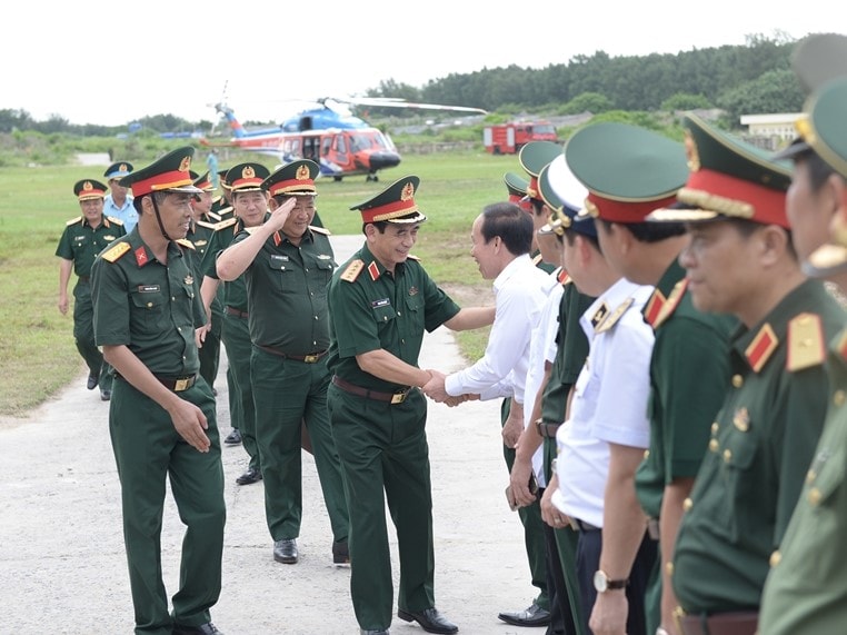 tiep tuc quan triet thuc hien nghi quyet trung uong 8 ve chien luoc bao ve to quoc trong tinh hinh moi hinh 1