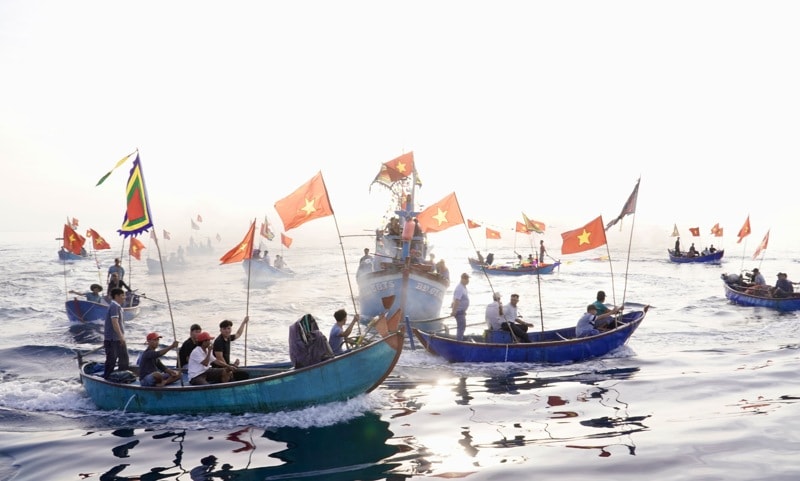 binh dinh ron rang le hoi cau ngu lo dieu hinh 1