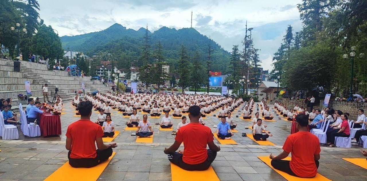 sa pa khoi dong tour du lich yoga nam 2024 hinh 2