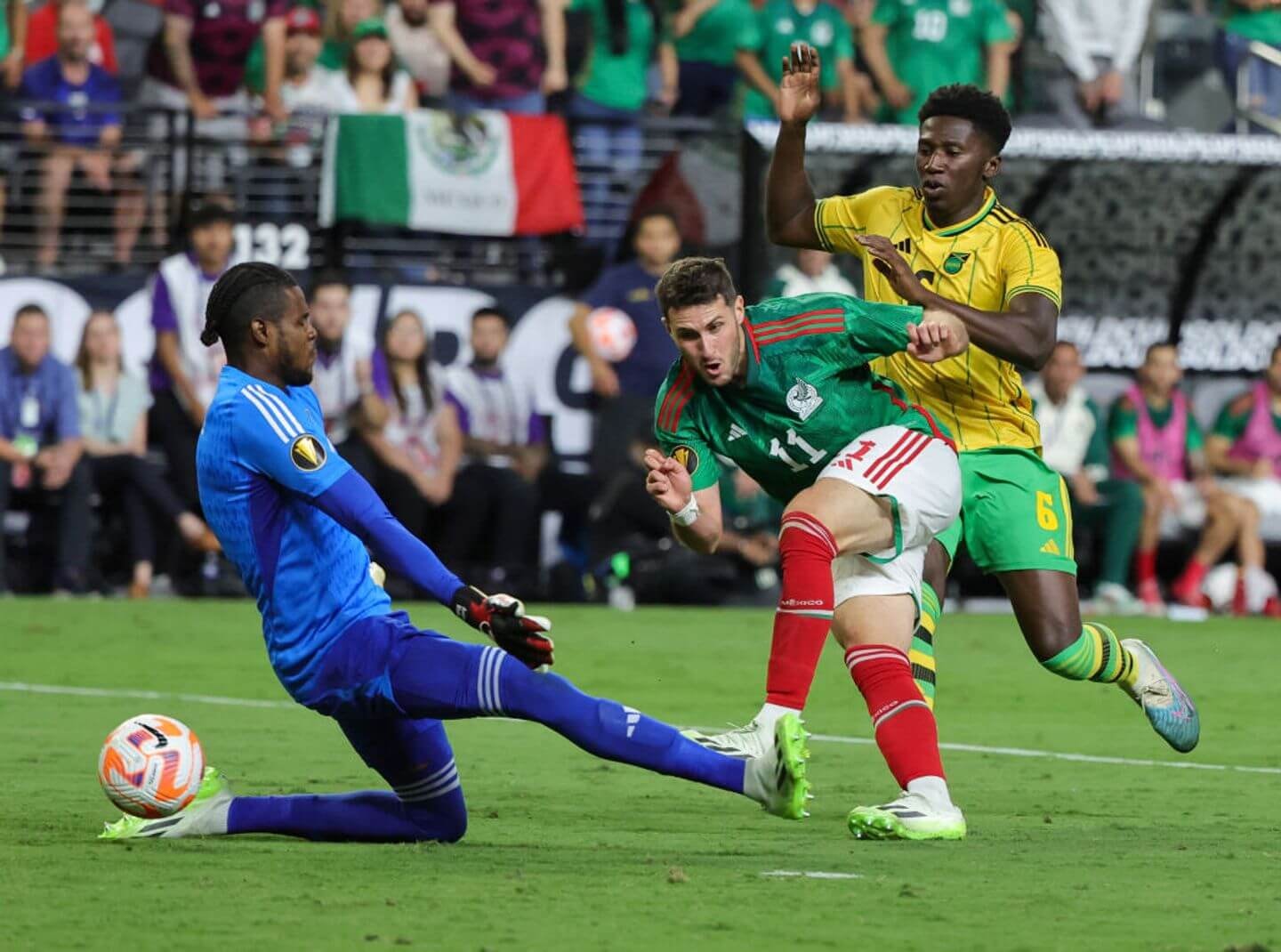 mexico thang nhoc tran ra quan o copa america 2024 hinh 1