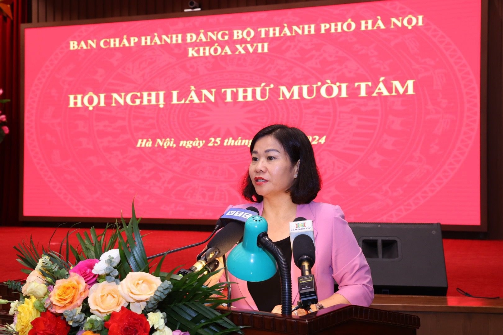 ba nguyen thi tuyen duoc phan cong dieu hanh thanh uy ha noi hinh 1
