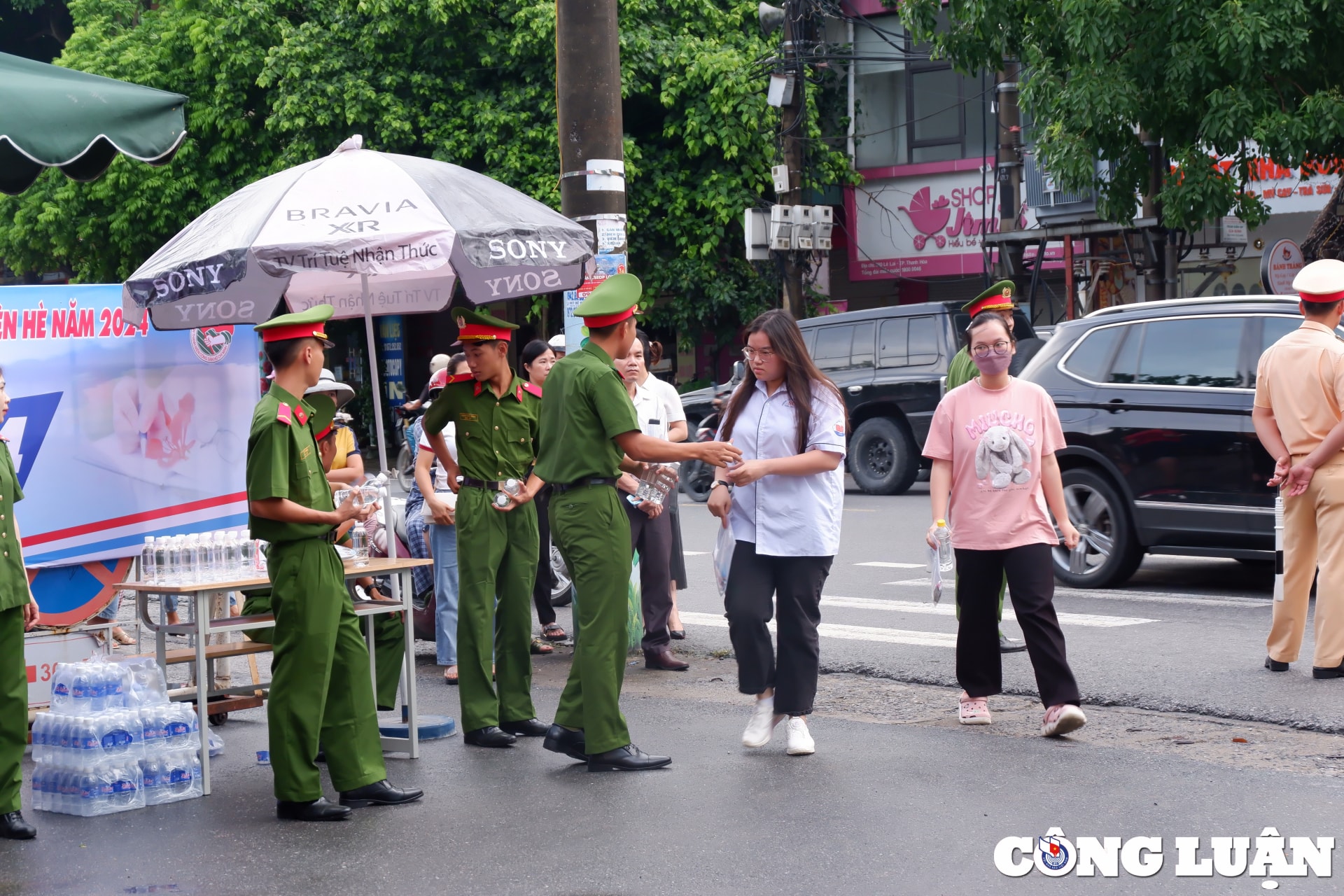 thi sinh thanh hoa buoc vao mon thi dau tien ky thi tot nghiep thpt nam 2024 hinh 1