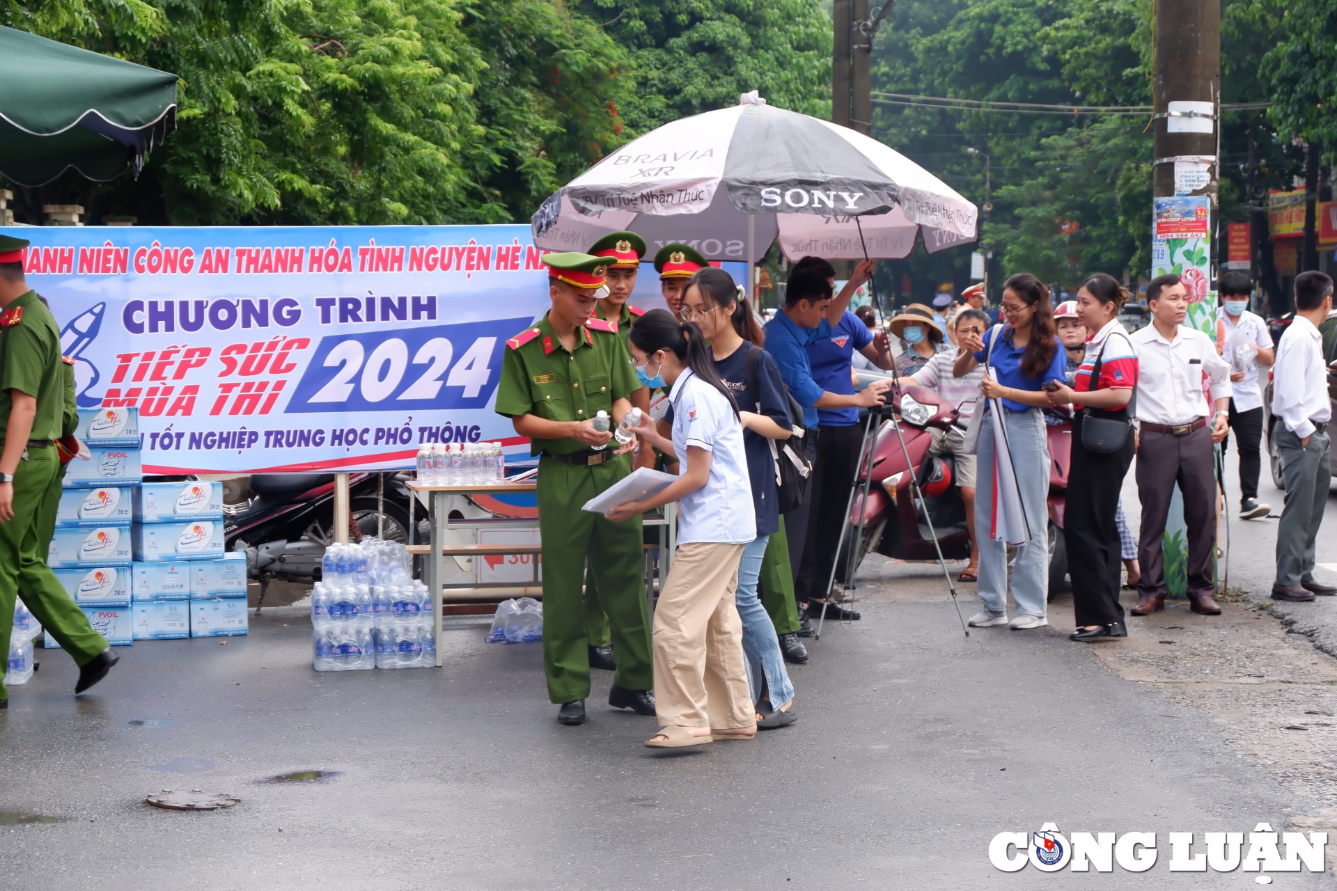 thi sinh thanh hoa buoc vao mon thi dau tien ky thi tot nghiep thpt nam 2024 hinh 3