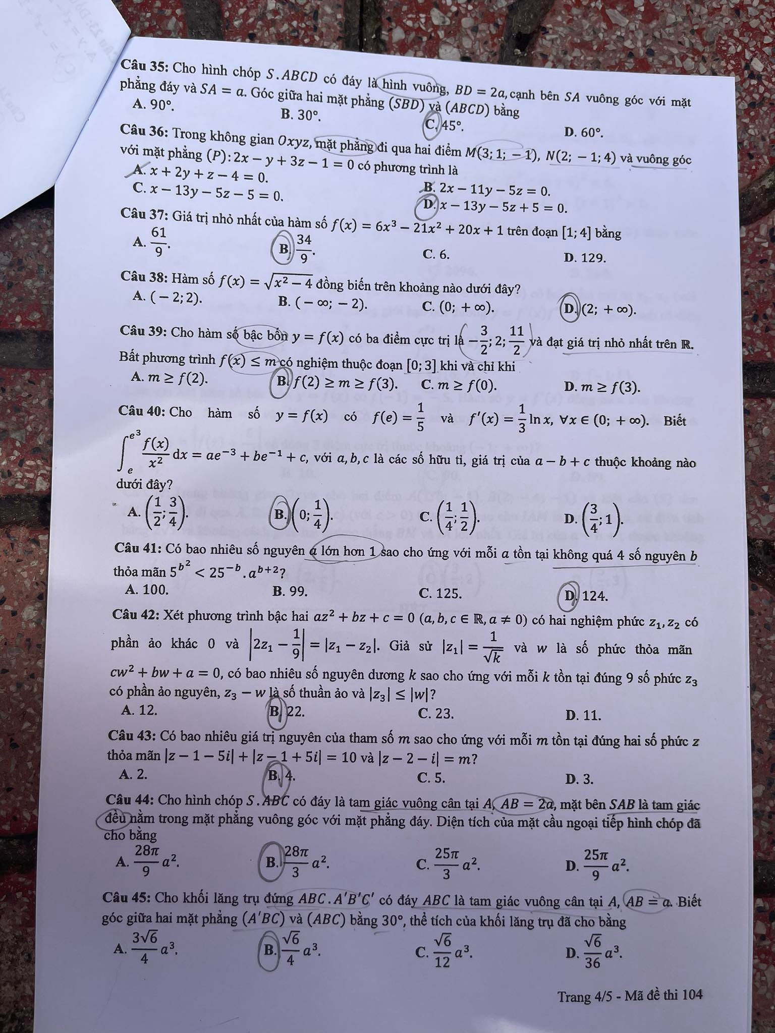 de thi tot nghiep thpt 2024 mon toan ma de 104 hinh 3