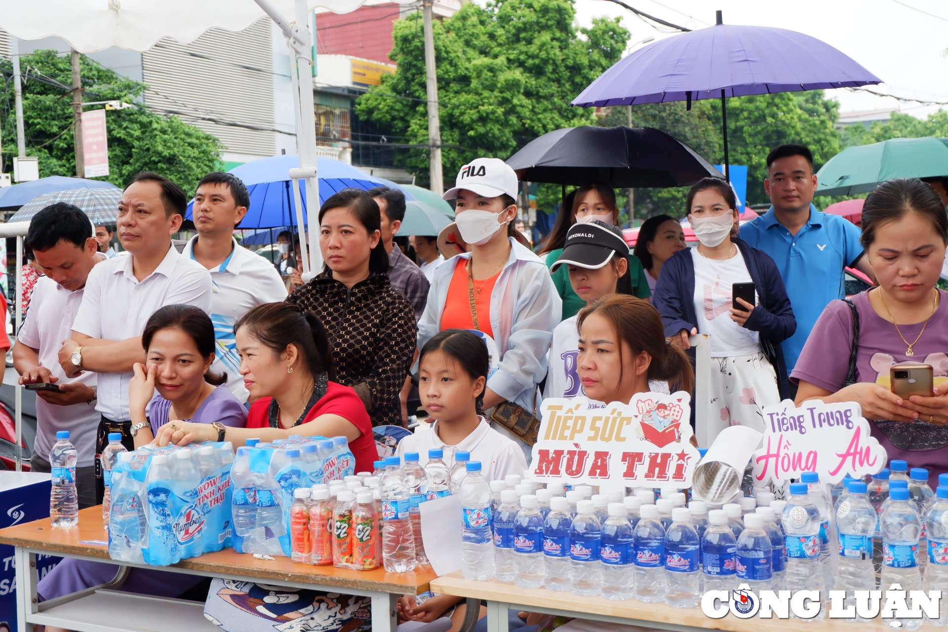 thoi tiet thanh hoa bat loi xuat hien mua sau buoi thi dau tien hinh 11
