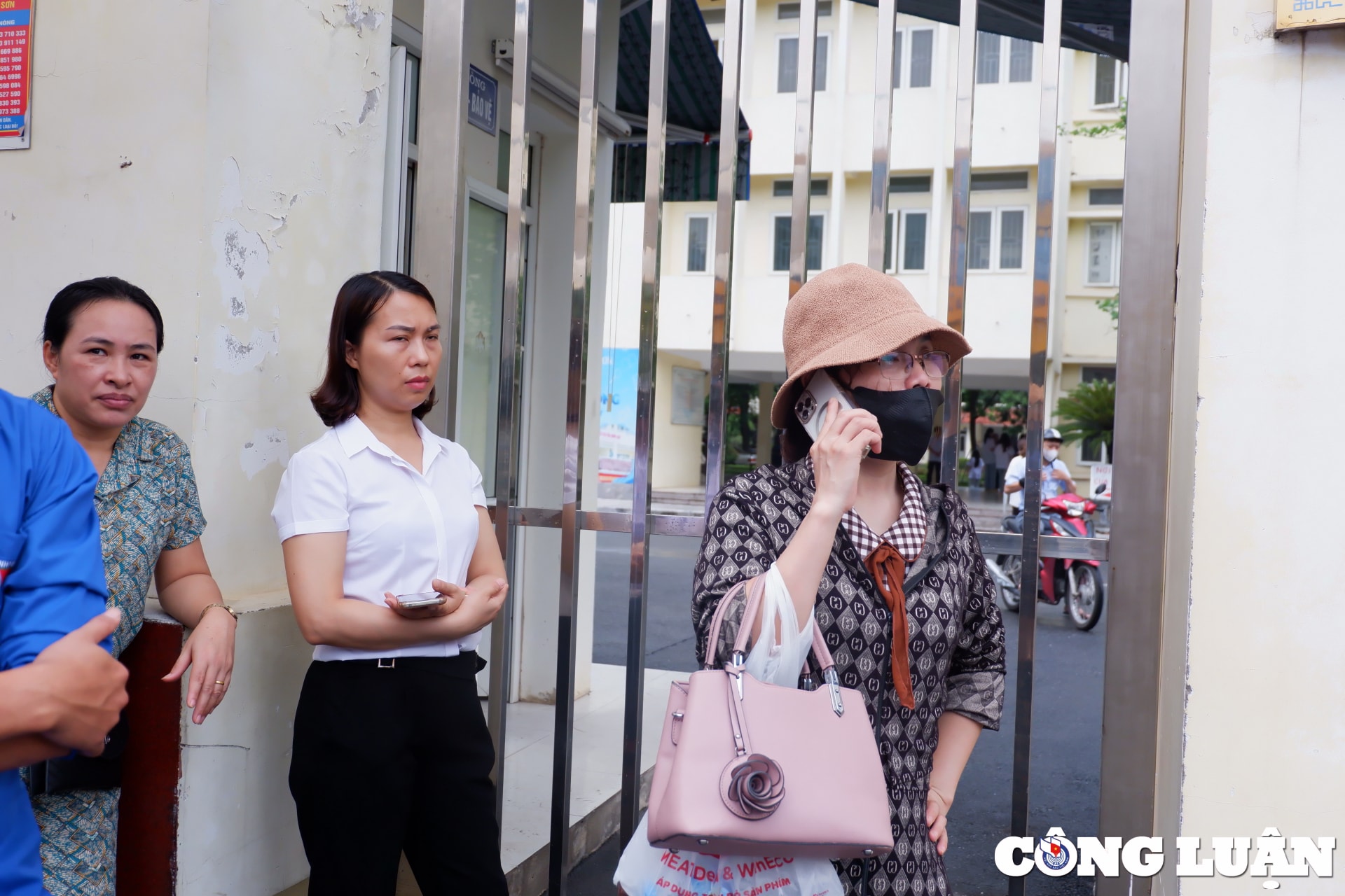 thanh hoa phu huynh lo lang doi con truoc cong diem thi hinh 6