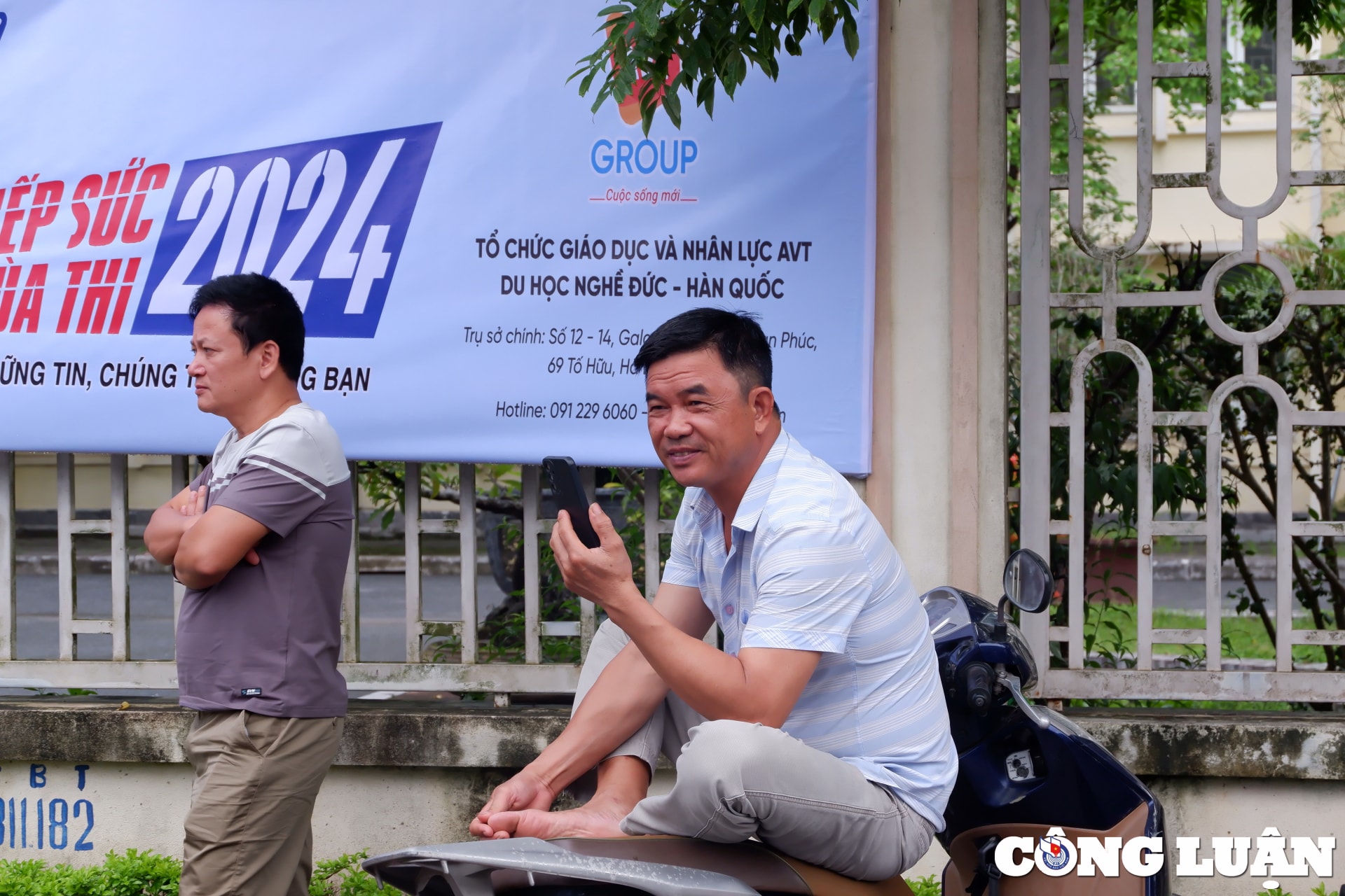 thanh hoa phu huynh lo lang doi con truoc cong diem thi hinh 7