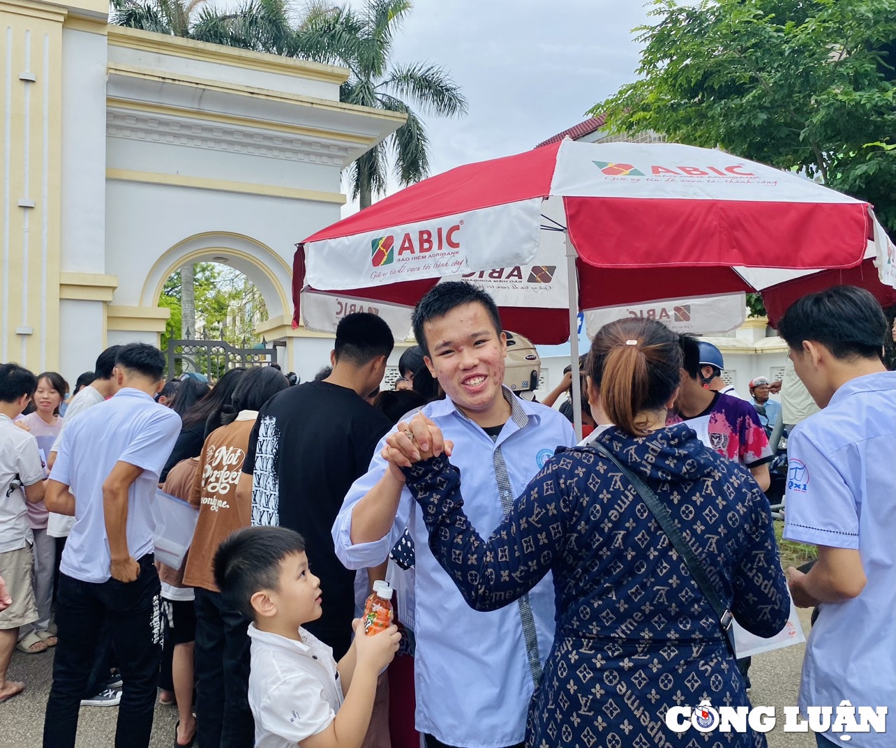 thanh hoa ket thuc mon thi ngu van thi sinh tu tin danh gia dat tu 8 diem tro len hinh 10