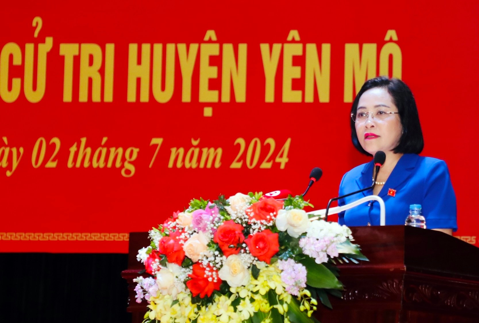 pho chu tich quoc hoi nguyen thi thanh tiep xuc cu tri tai huyen yen mo ninh binh hinh 1
